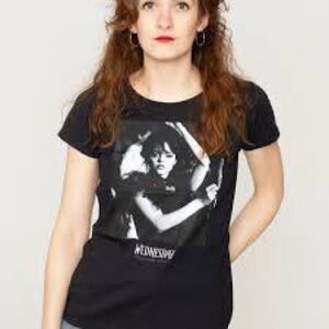 Unisex Wednesday Adaams Graphic T-Shirt Gray/Black Size M